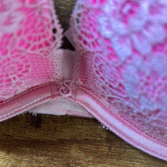 Victoria’s Secret Pink Floral Lacey Push Up Bra - Picture 5 of 11
